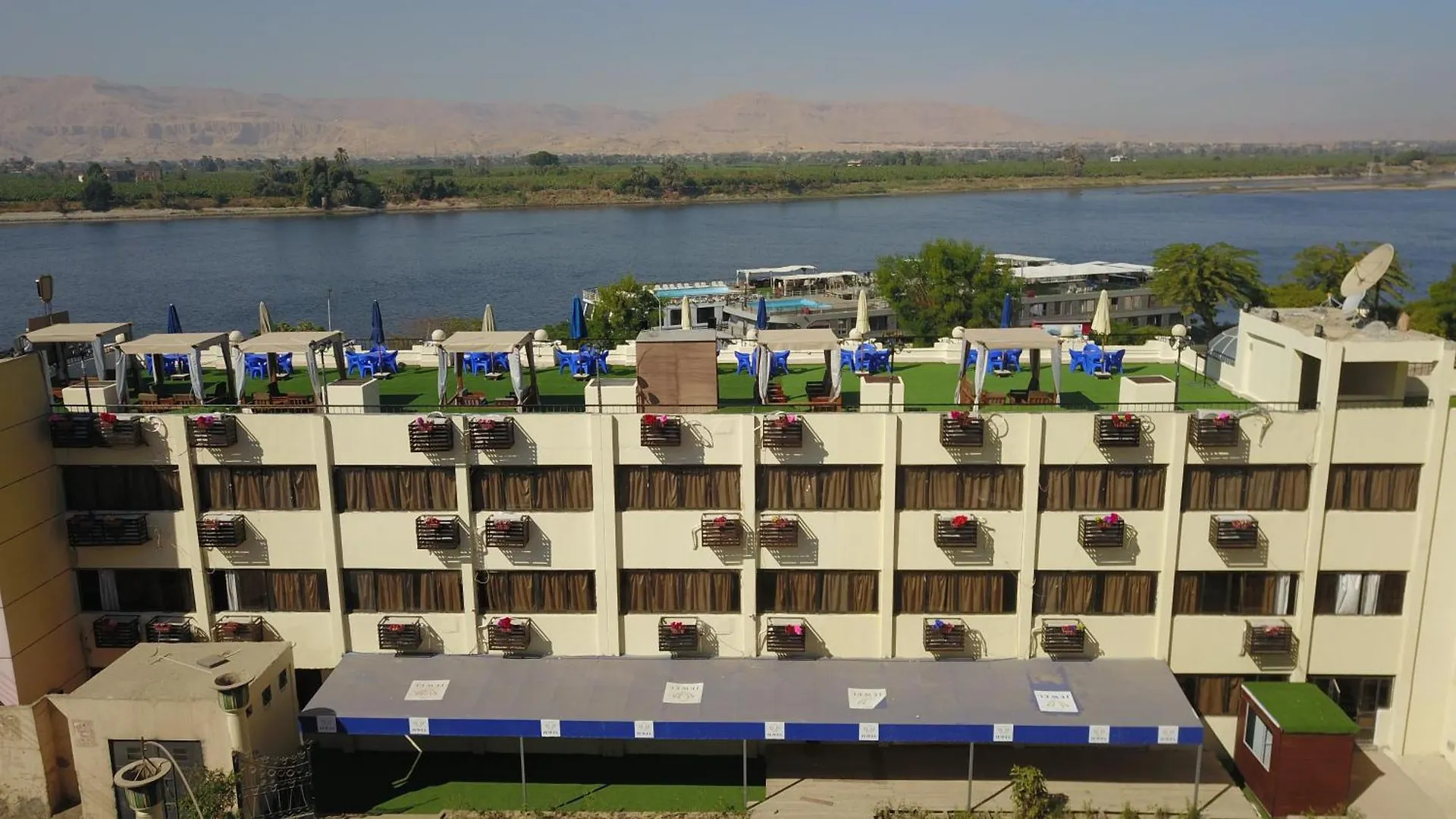 Jewel Luxor Hotel