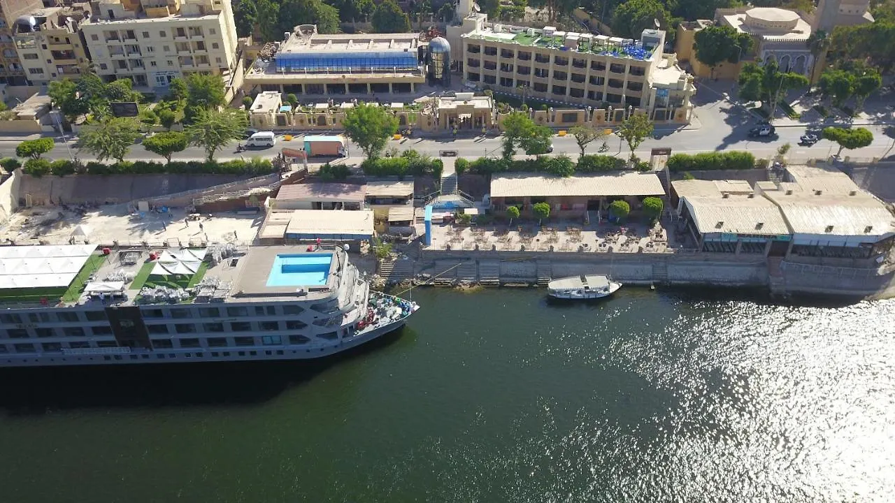 Jewel Luxor Hotel